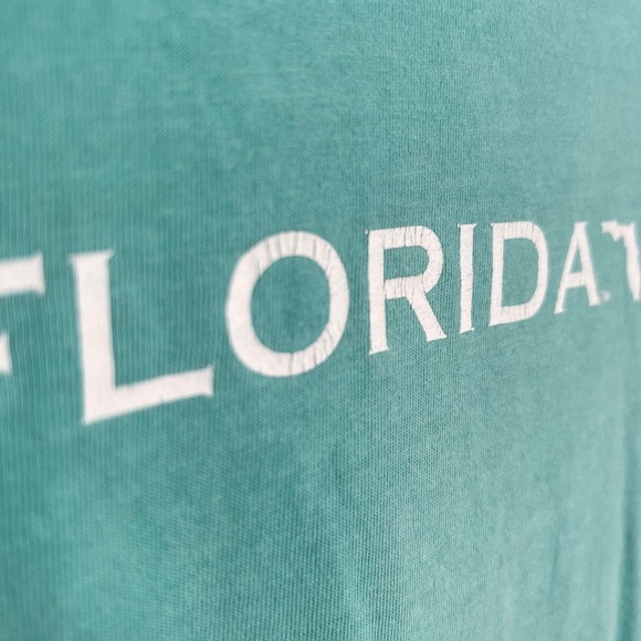 Vintage Florida Chi Omega•University of Florida•T-Shirt-Size M - Picture 9 of 10